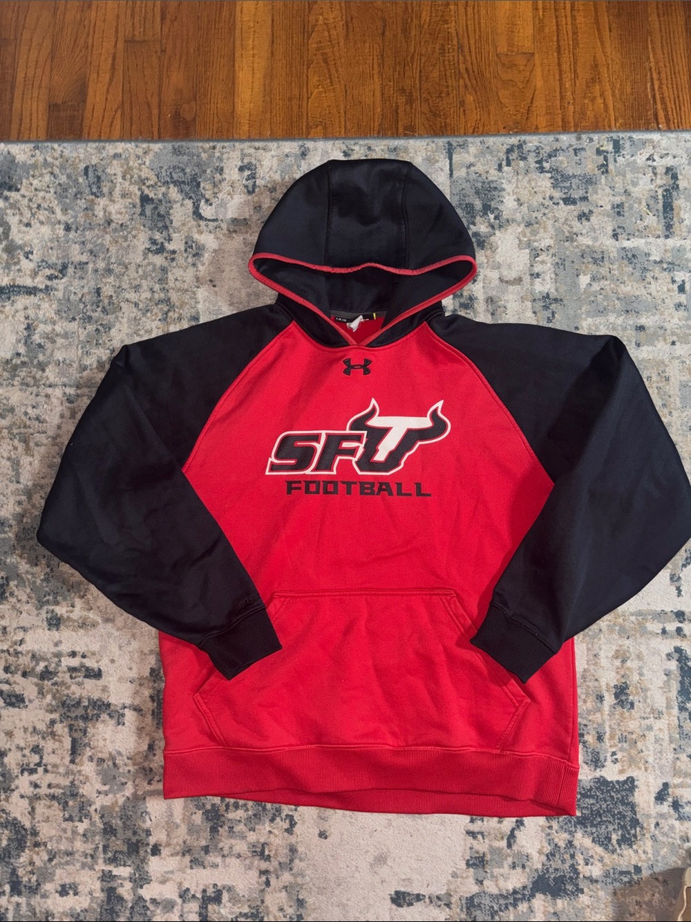 South Florida Bulls Red and Black Under Armour Hoodie Size Large